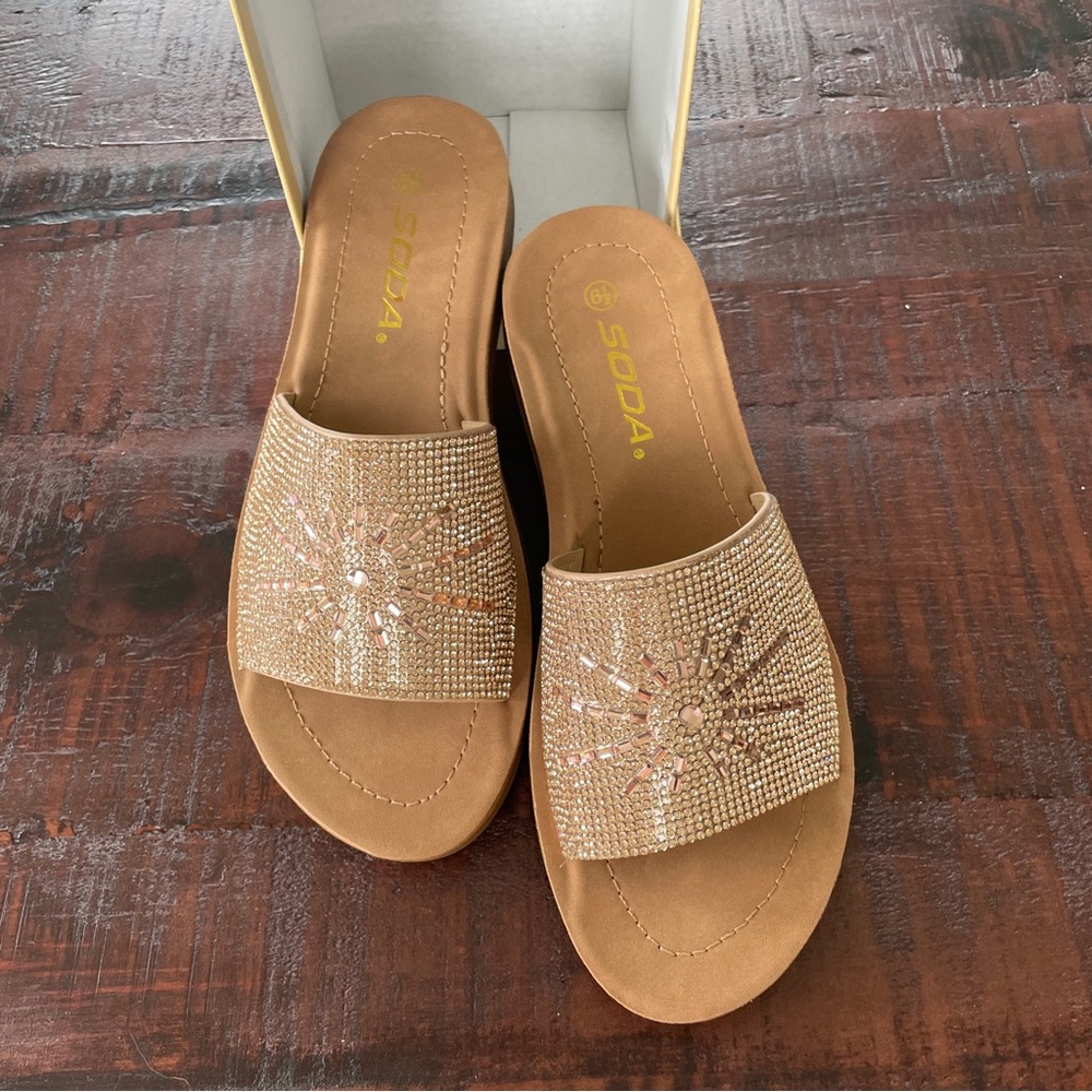 🐝 SODA ROSEGOLD RHINESTONE SANDAL SZ 6.5 NIB 🌴